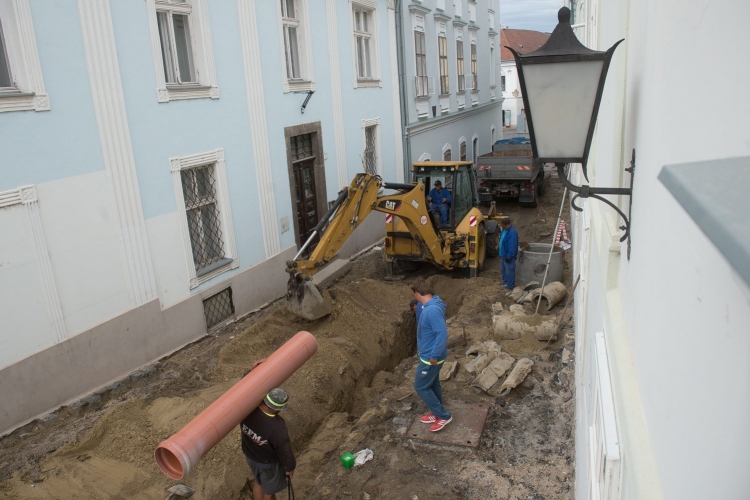 Belvárosi fejlesztésekről és közösségi közlekedésről is döntött a közgyűlés