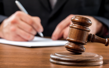 Féltékenységből brutálisan megölte a barátját - 15 évre ítélték