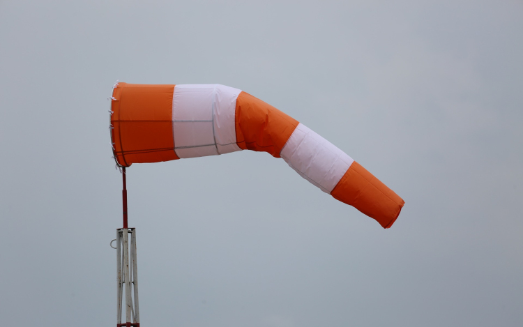 Enyhe, de szeles idő várható a hétvégén