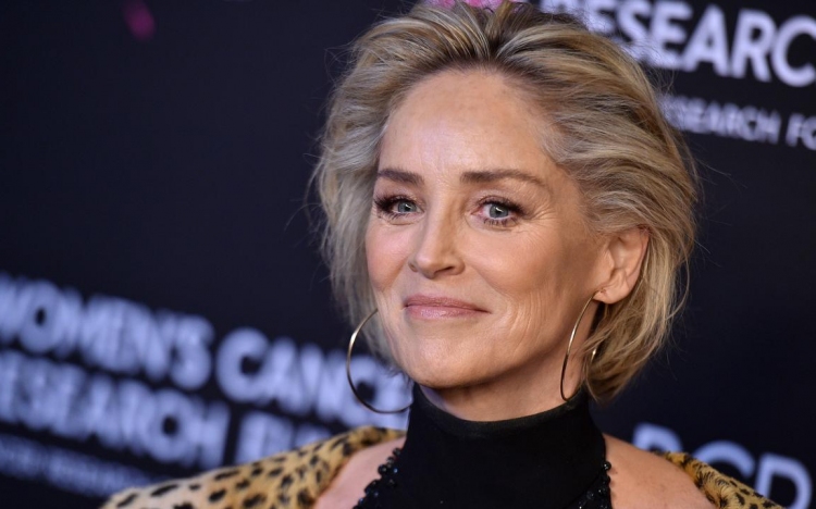 Sharon Stone az emlékiratain dolgozik